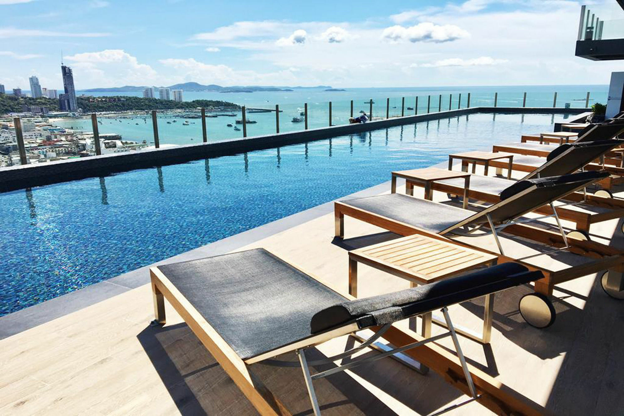 Favstay - The Base Central Pattaya Exterior foto